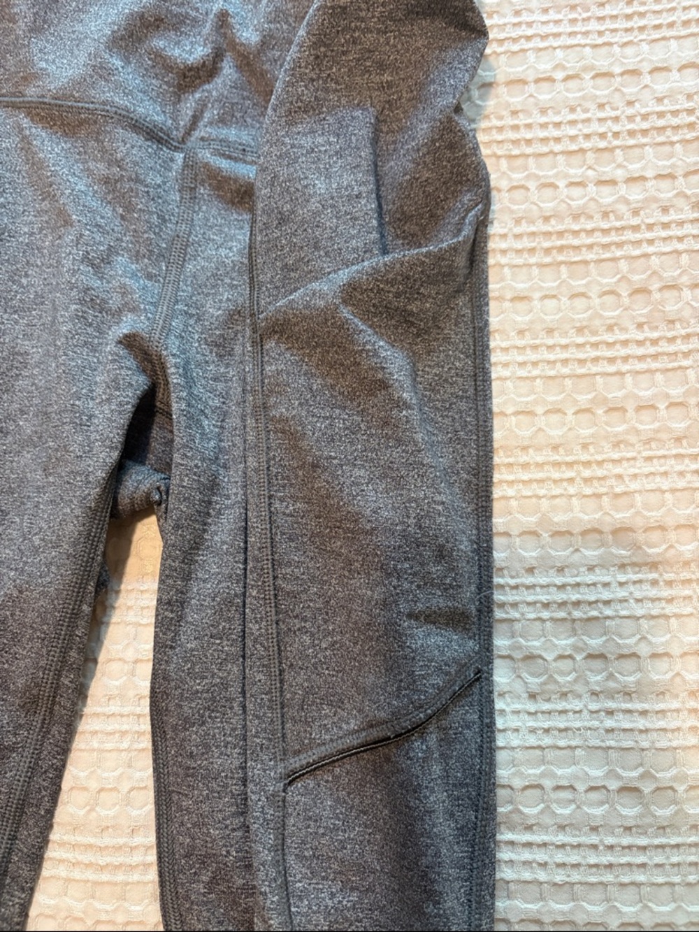 lululemon athletica Speed Up Tight 28” in Heathered Black (Grey) - Picture 7 of 8